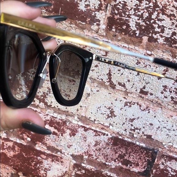 prada sunglasses - Picture 3 of 4